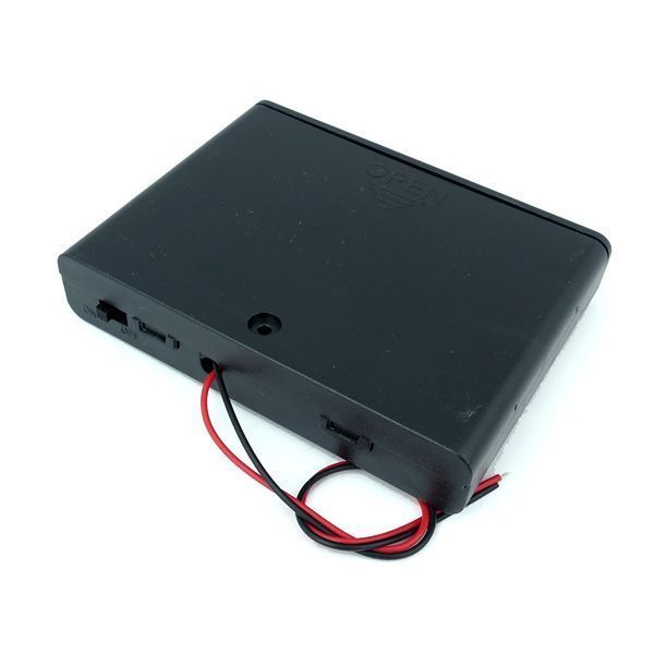 Гнездо за 6 батерии AA R6 с превключвател 9V