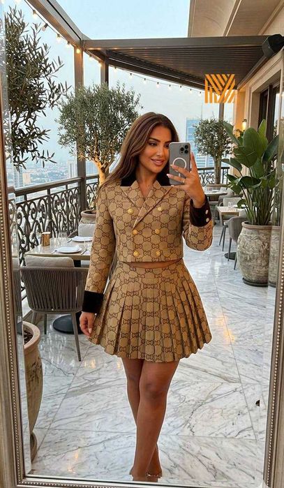 Compleu dama cu fusta