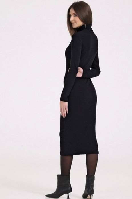 Удобное и красивое платье р.48