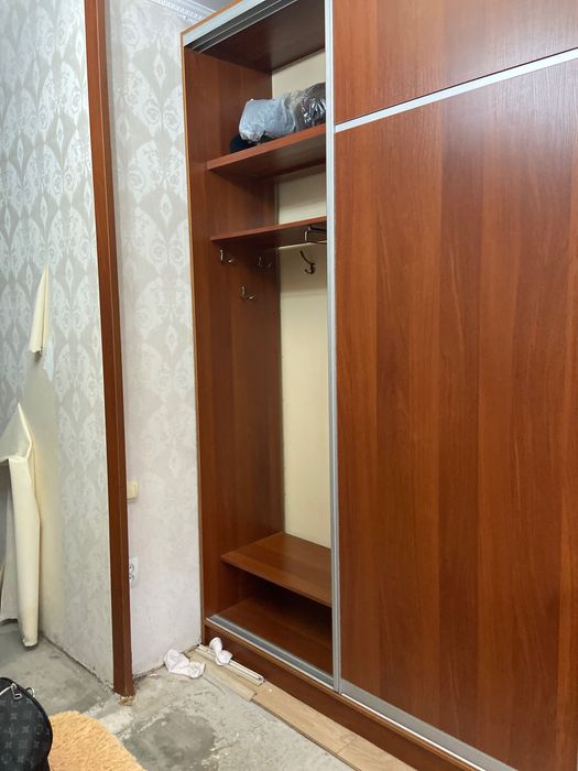 Продам два шкафа для спальни