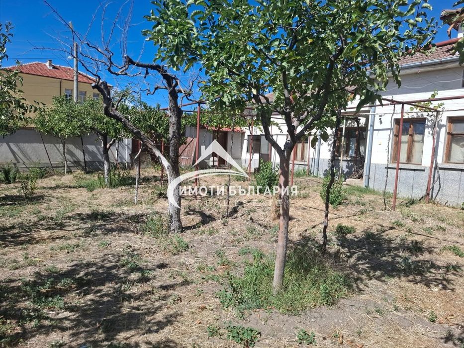 Къща в с.Кърнаре, общ.Пловдив