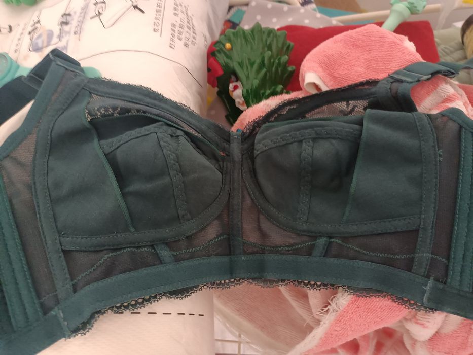 Женский бюстгальтер