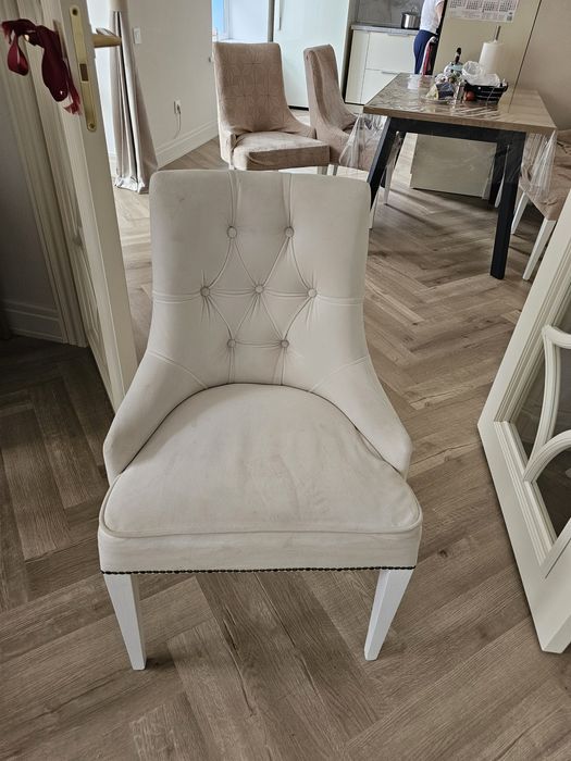 Продам 12 стульев