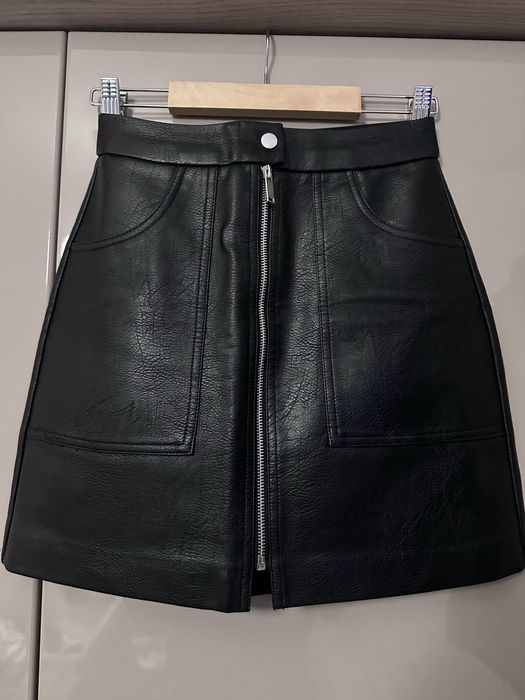 Кожена пола Stradivarius - размер 34