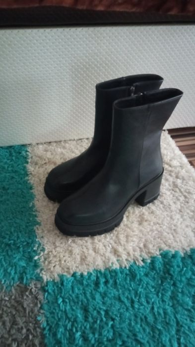 Ghete dama  mărimea 39