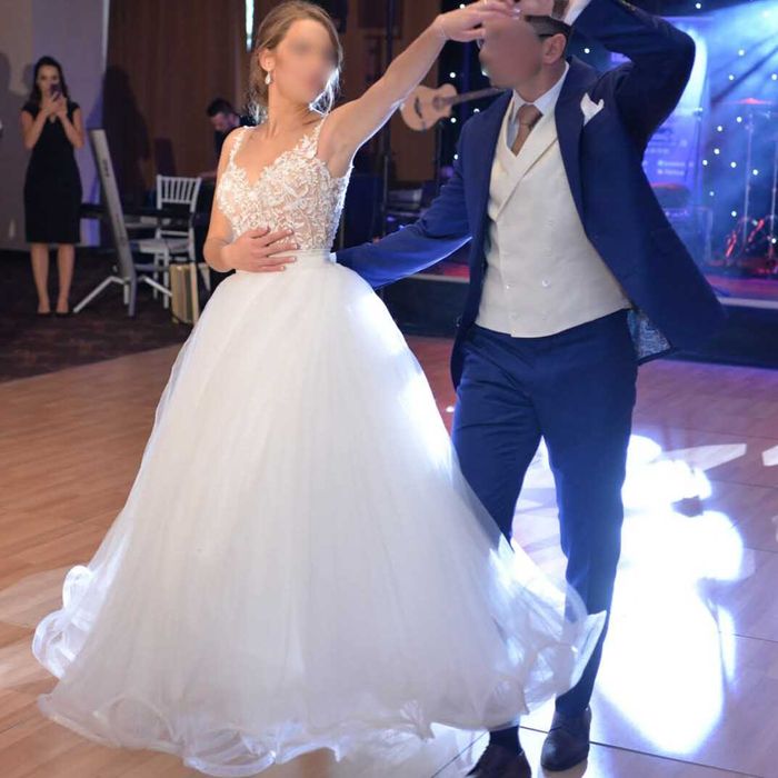 Vand rochie de mireasa Luada