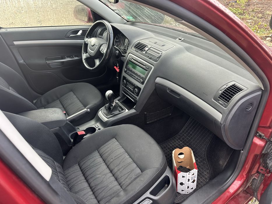 Салон седалки+кори за Шкода Октавия комби 2008-2013г.!