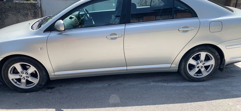 250Броя На Части Тойота Авенсис Toyota Avensis 1.8 VVTI 2.0 VVTI