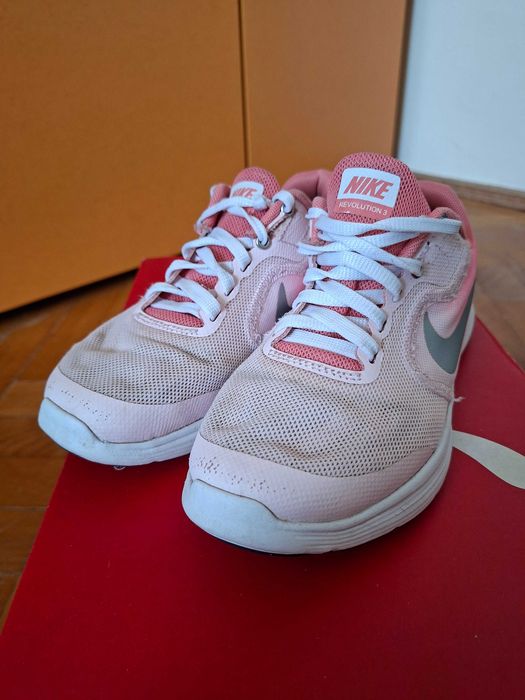 Pantofi pentru alergare marime:32