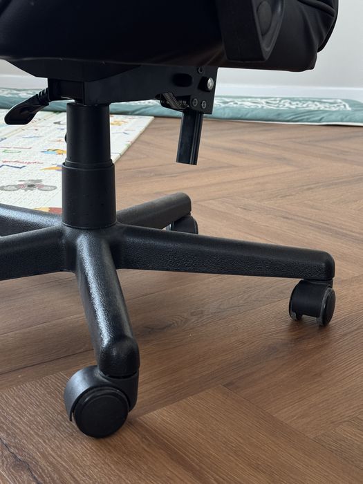 Продам компьютерное кресло