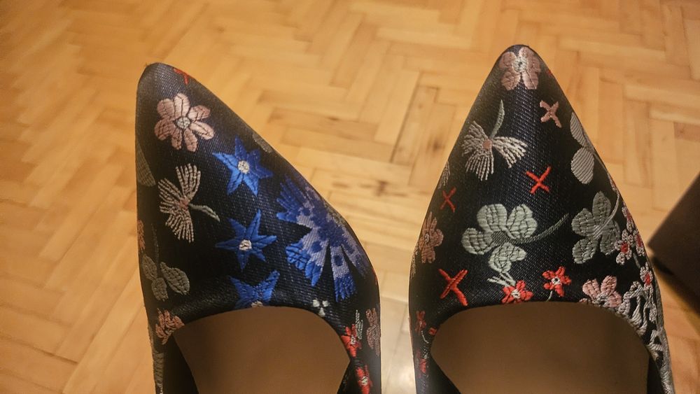 Уникални дамски обувки