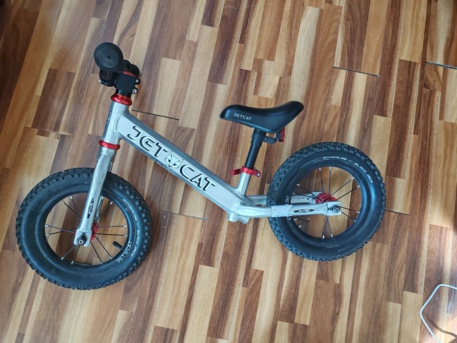 Беговел JETCAT 12 Sport AIR PRO Silver