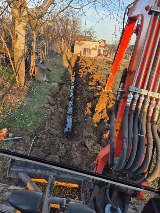 Exexut lucrări cu miniexcavator de 4 tone Aducem agregate la comanda