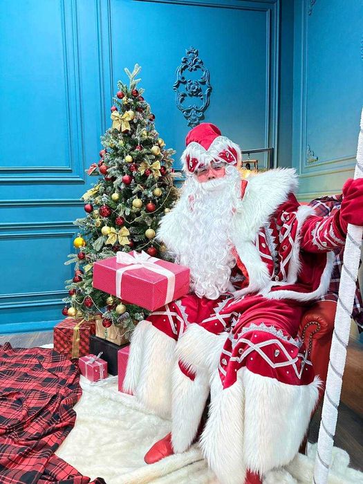 Дед мороз и Снегурочка на новый год