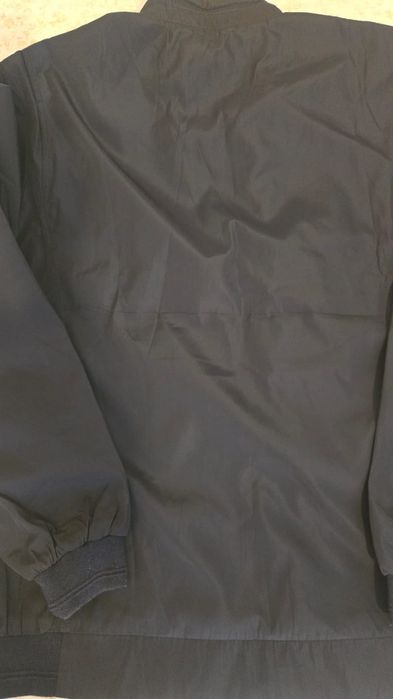 Продам новую ветровку