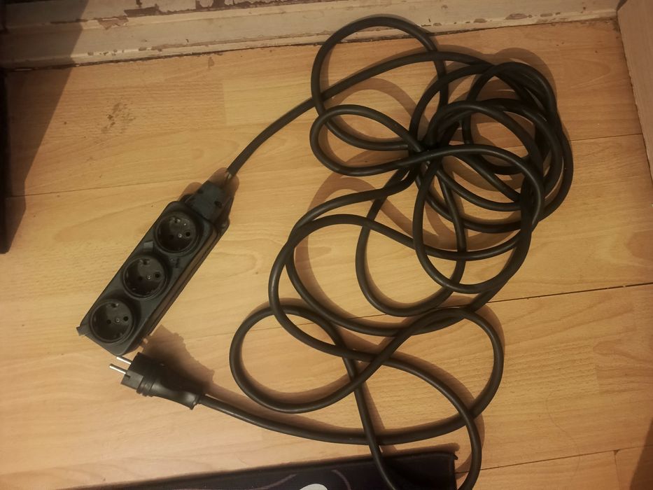 Срочна продам удленитеь