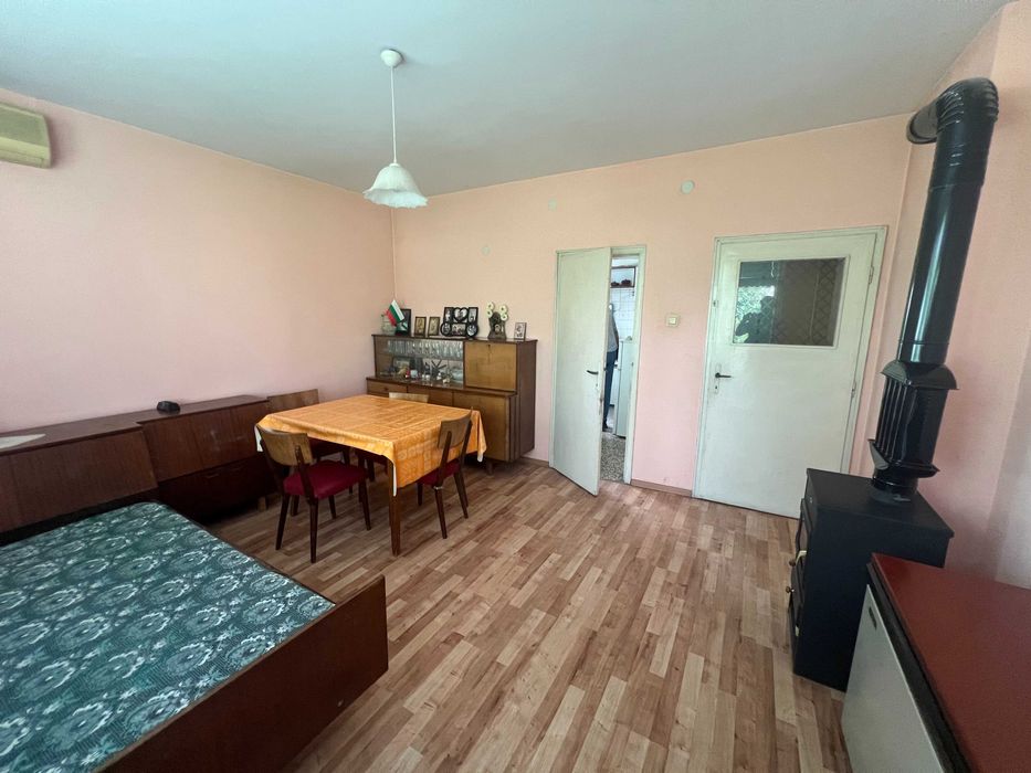 Продава се Многостаен апартамент в Търговище, Център - 125 кв.м за 1200 €/кв.м - Снимка #1