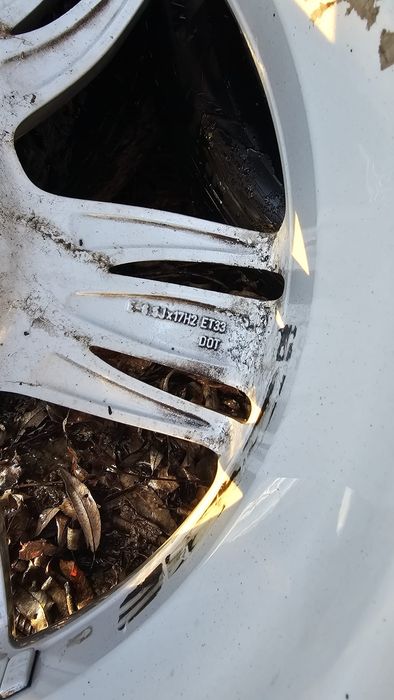 Set Roti Jante Audi Q3 Anvelope iarna 215. 60. 17