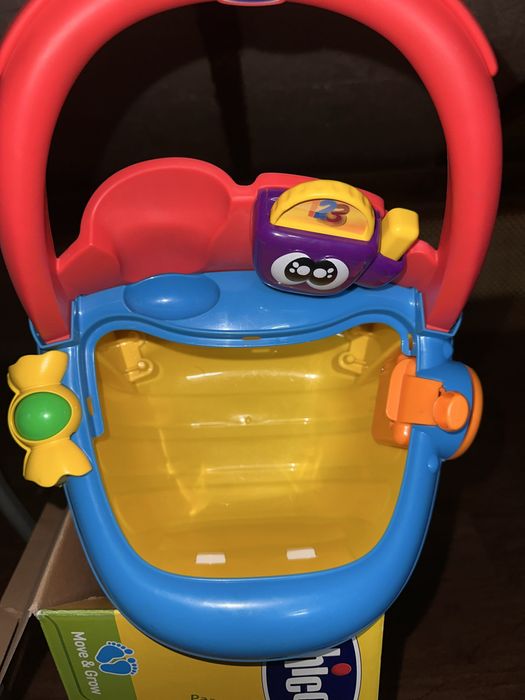 Продам толокар от chicco