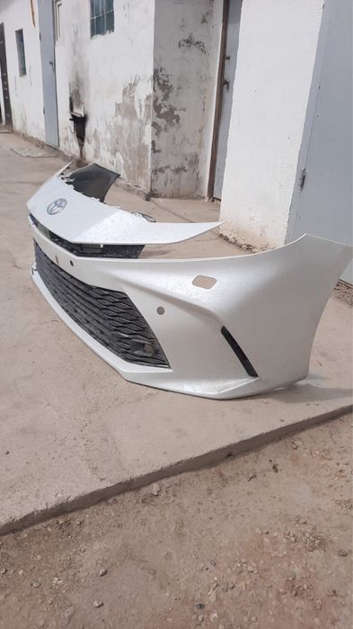 Toyota camry 80 оригиналный бампер