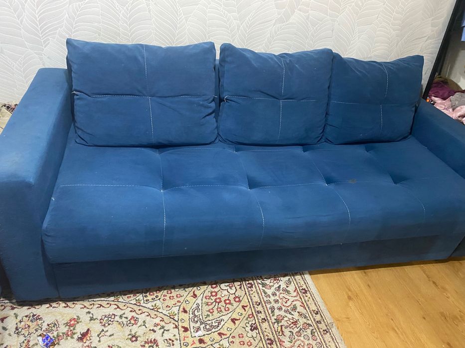 Продам диван, раскладной с подушками