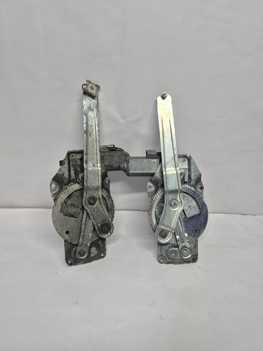 Стеклоподьемник задний BMW E36