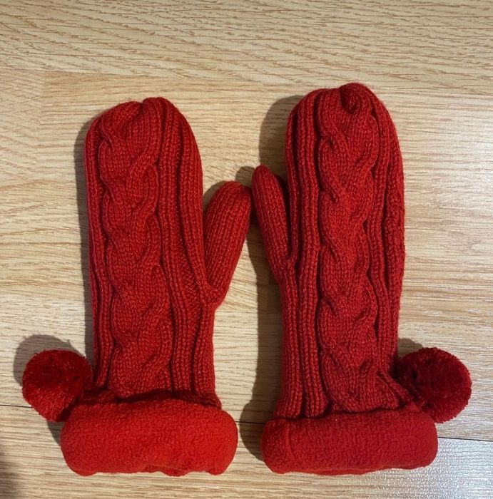 Продам Новый  шарф и рукавички