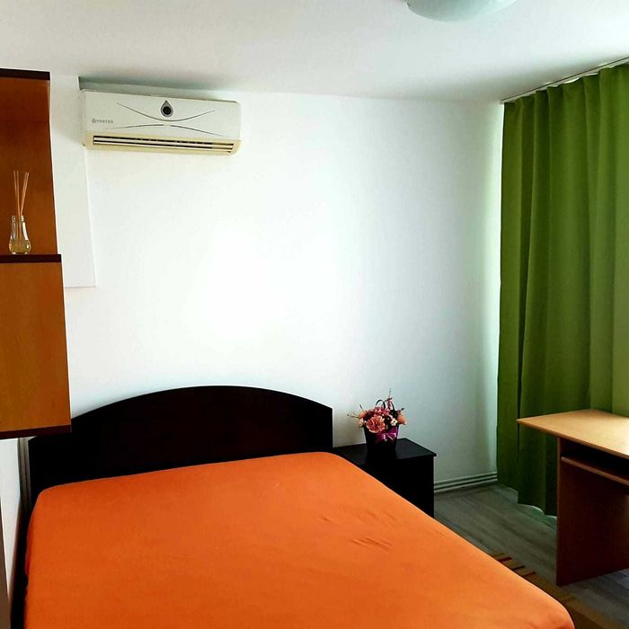 PF Inchiriez Camera intr-un Apartament - doar la o FATA