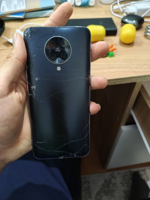 Поко ф2 про (не заряжается)