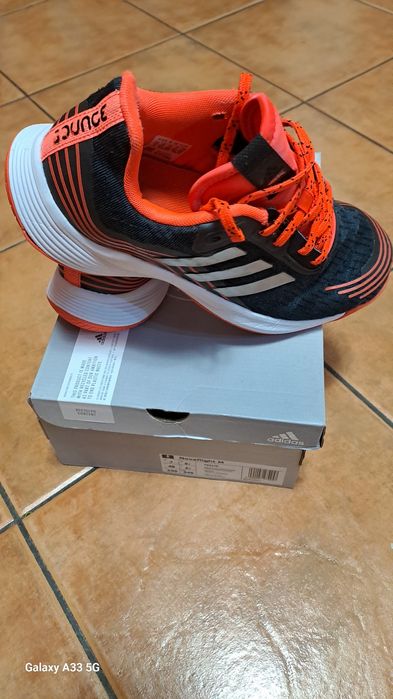 Adidas Novaflight Bounce sport Handbal !
