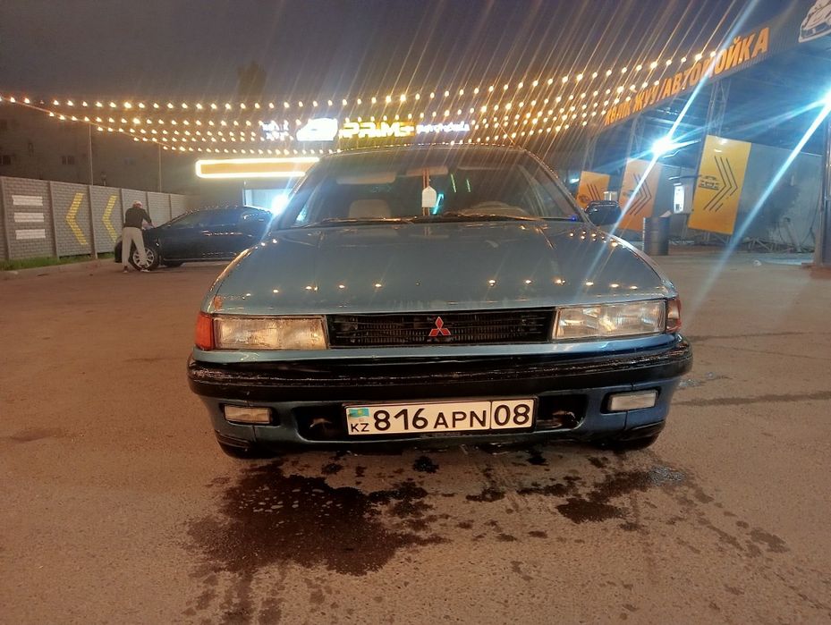 Митсубиси Лансер