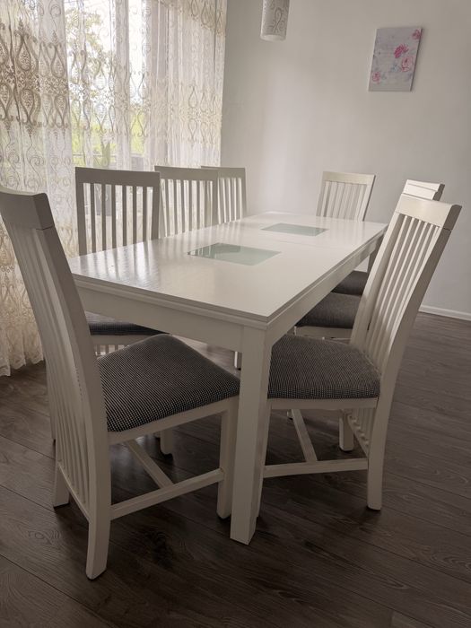 Seta masa si 20 scaune tapitate