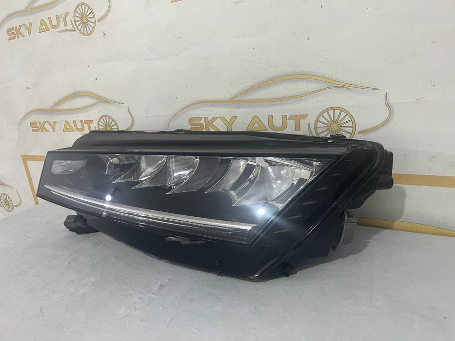 Far stanga full led Skoda Octavia 4 dupa 2020 cod 5E4941015
