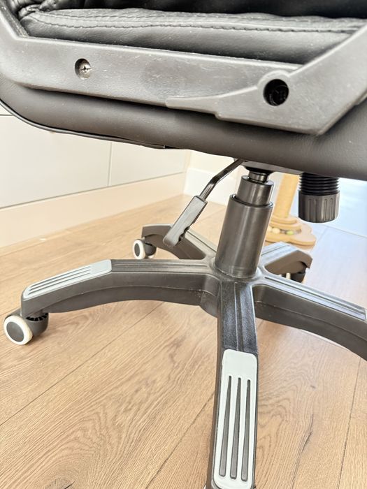 Компьютерный стул