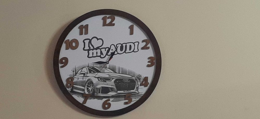 Стенен часовник AUDI-40 лв.