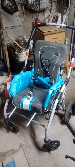 Продам инвалидную коляску