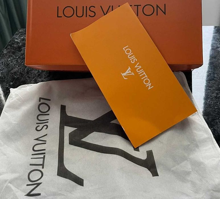 Adidasi Louis Vuitton Trainer LV - Negru Produs Nou - Full Box