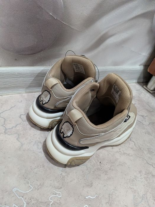 Продам кросовки мужские Dax Planet