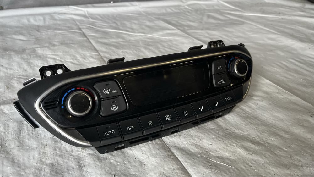 Панел за климатроник Hyundai i30 2017-