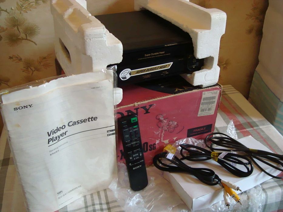 SONY SLV  XA - 110 SG . 1995 год. Видеоплеер Полн. Комплект.