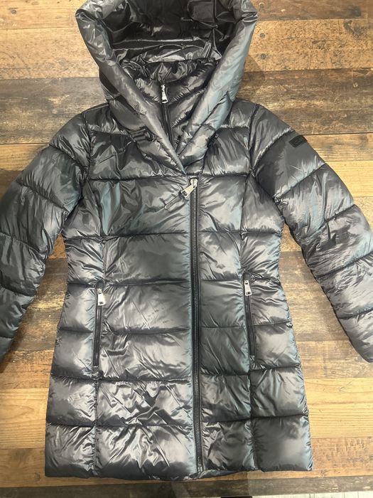 НОВО яке на DKNY!!!