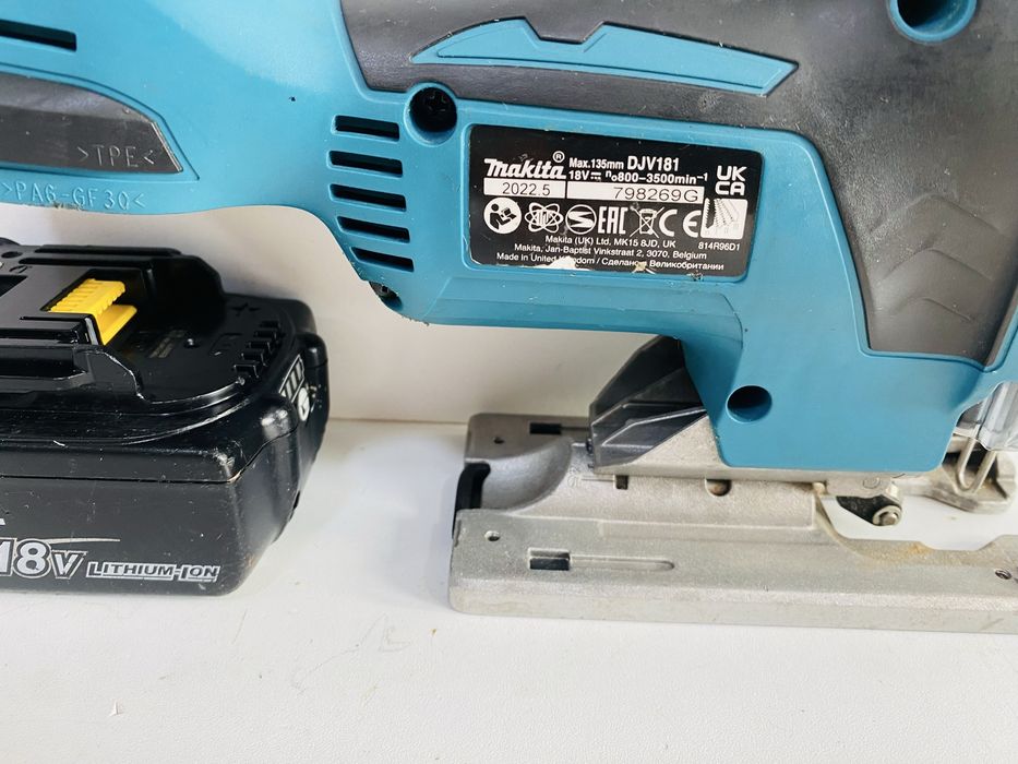 Makita , pendular DJV 181