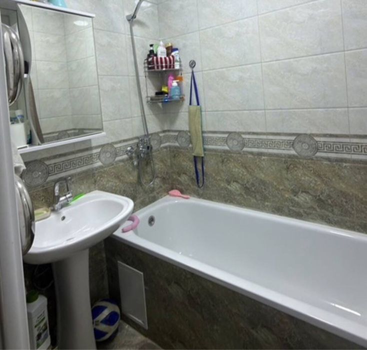 8 Продажа квартиры 1/2/5 Буз 1 ,Центр ,буз базар ,художнтки ,бий