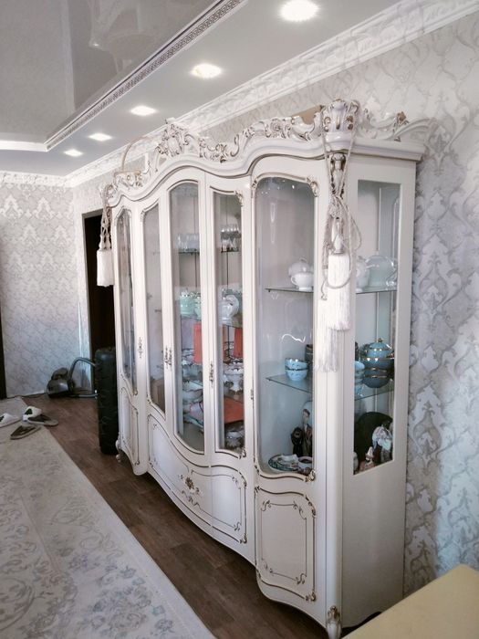 Продам диван с креслами