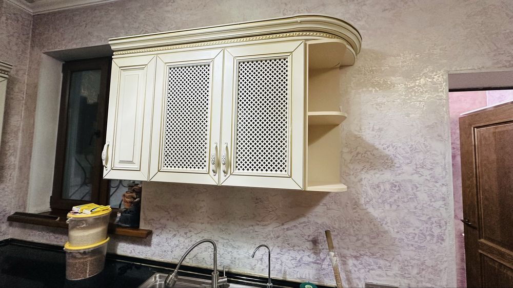 Кухонный гарнитур 2,5на 3 метра