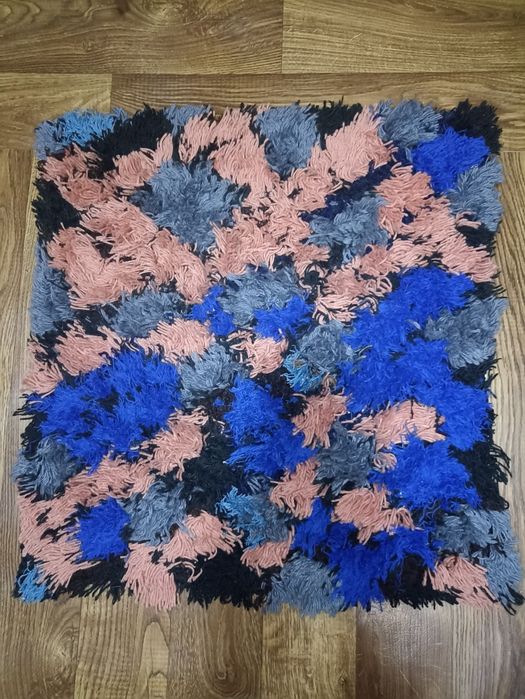 Коврик ручной работы