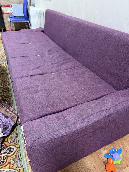 Диван в зал или в кухню