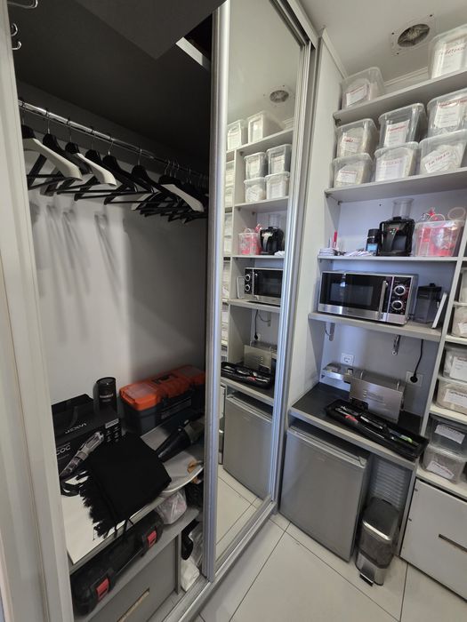 Шкаф купе зеркальный двустворчатый