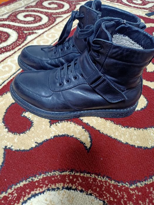 Продам подростковую обувь