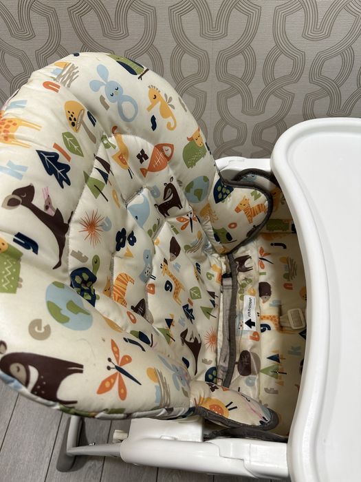 Детский столик для кормления.